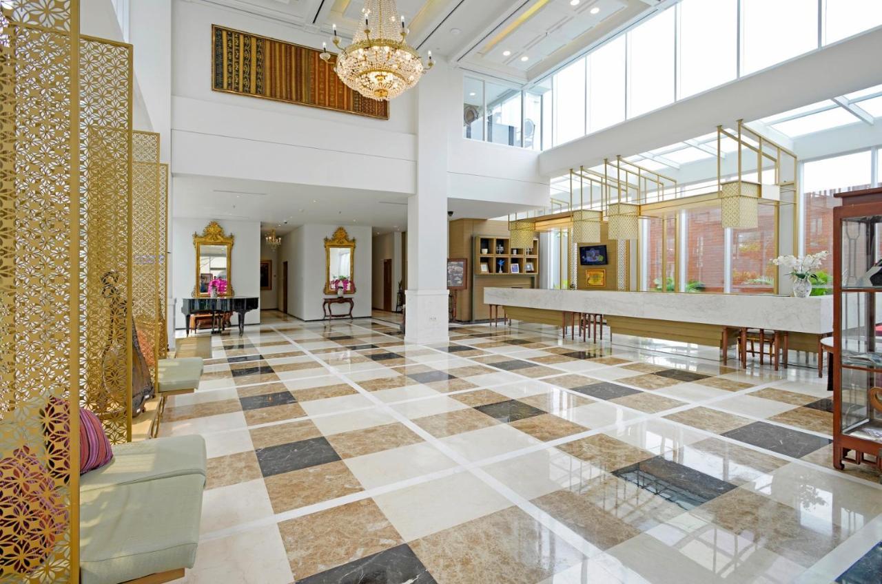 La Lisa Hotel Surabaya Exterior foto